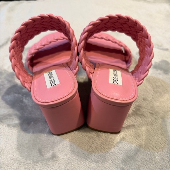 Steve Madden Pink Woven Strap Sandals - Picture 4 of 8